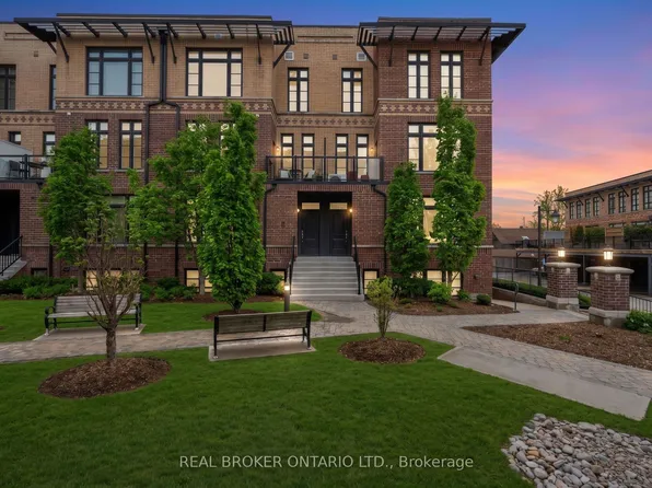 8167 Kipling Ave #43, Vaughan, ON L4L 0G4