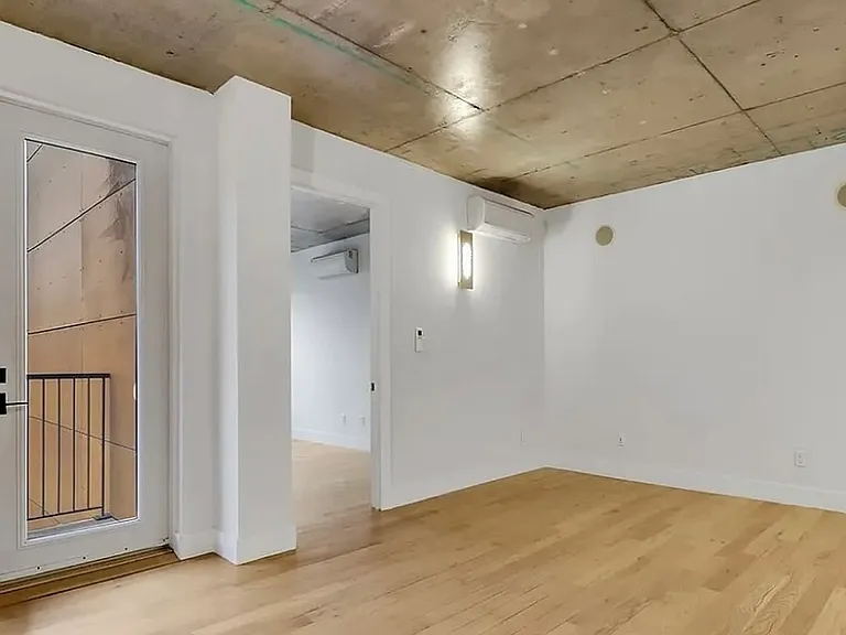 240 Stagg St #3D — Photo 6