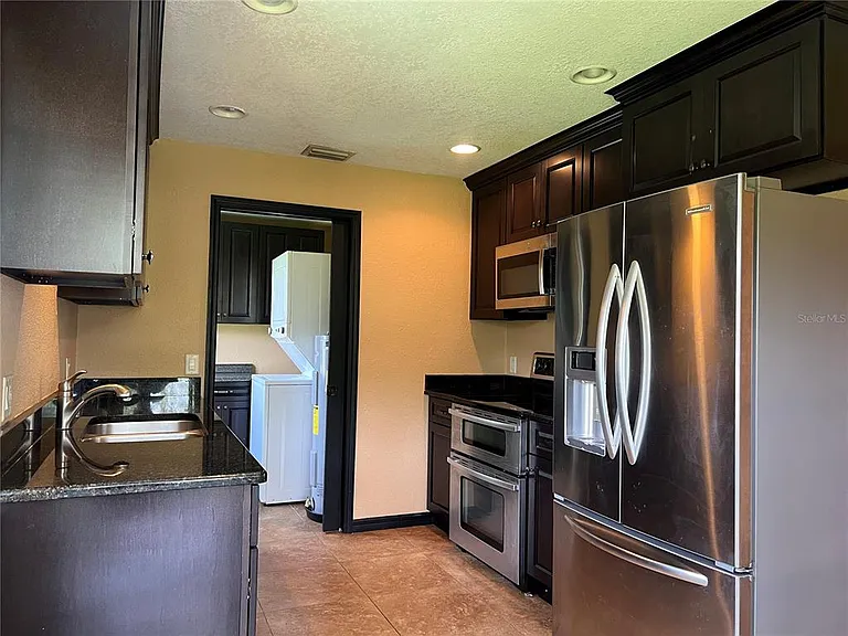 22481 Westchester Blvd #B27 — Photo 11