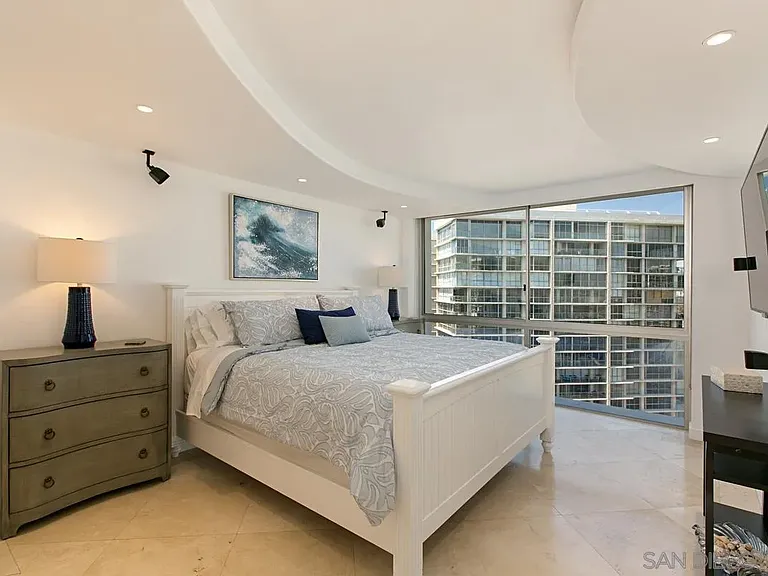 1760 Avenida Del Mundo #1109 — Photo 11
