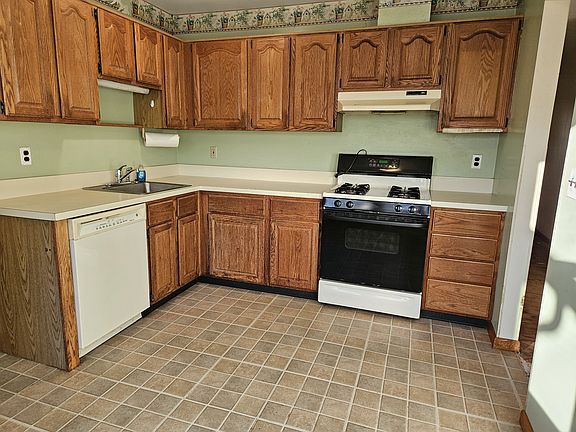 5th image of 199 Shade Tree Ln