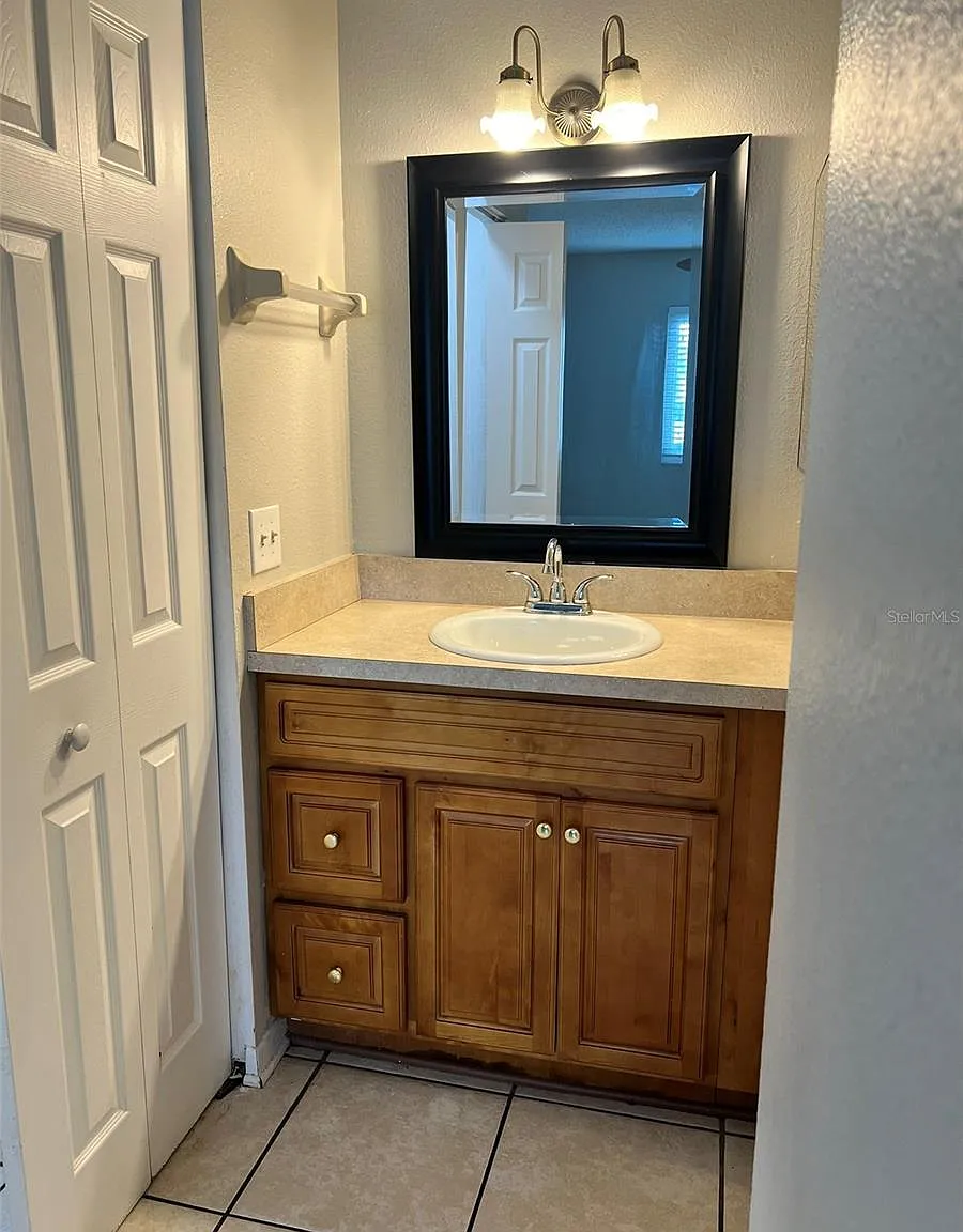 2 bed, 864 sqft, $1,425 — Photo 4