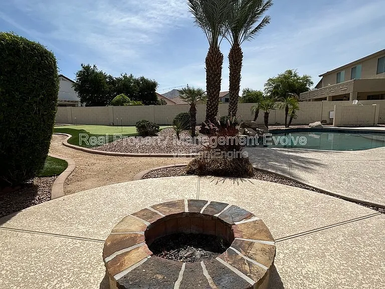 9707 S 45th Ave — Photo 62