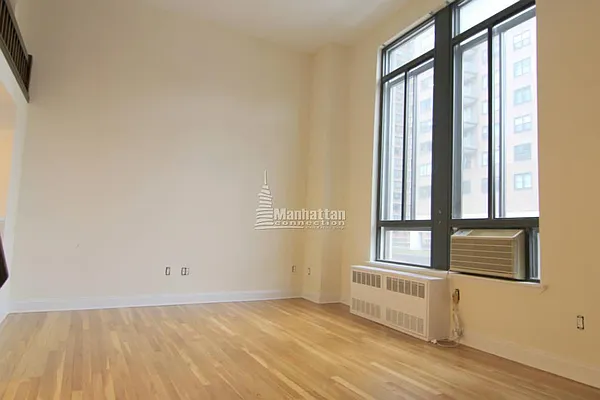 Rented by Manhattan Connection | media 16