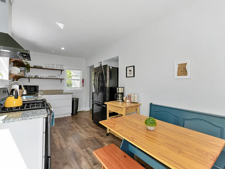 1133 E Leicester Ave — Photo 12