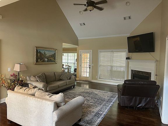4th image of 1866 Shadow Bend Ln