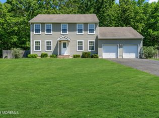 8 Solomon Ct, Jackson, NJ 08527