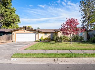 1010 N 3rd St, Central Pt, OR 97502