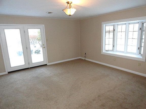 3rd image of 3733 Kipling Dr