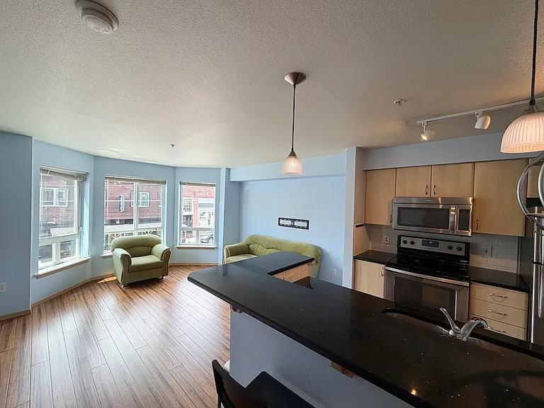 812 5th Ave N #209 — Photo 5