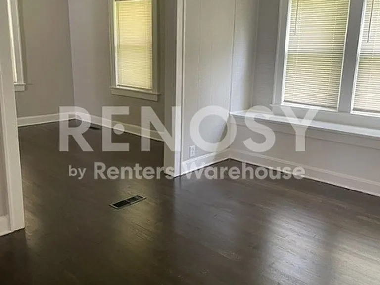 578 S Oxford Ave — Photo 4