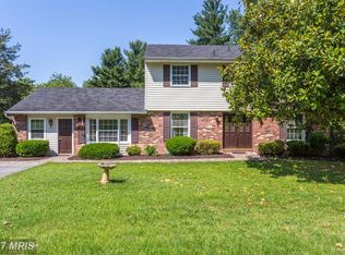 7000 Beachmont Dr, Sykesville, MD 21784