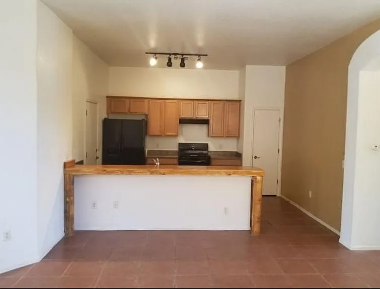 2070 E Calle Gran Desierto — Photo 7