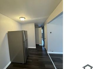 8223 S Exchange Ave #8, Chicago, IL 60617