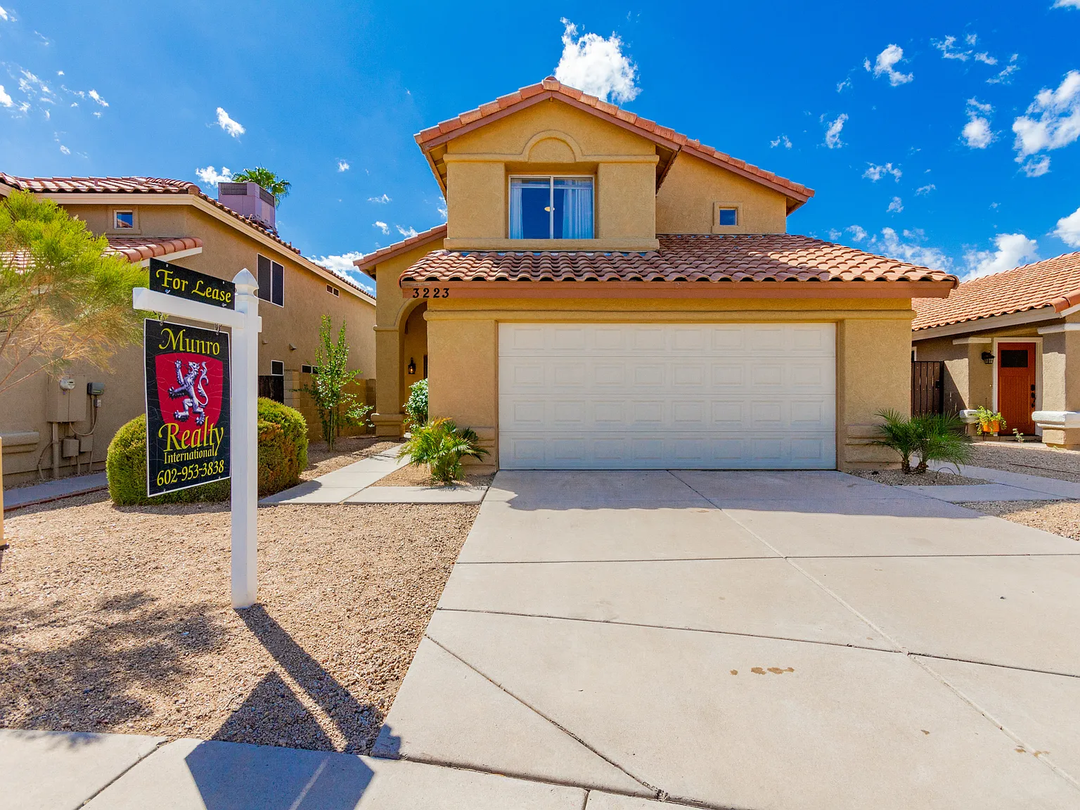 3 bed, 2.5 bath, 1900 sqft, $2,995 — Photo 4