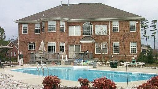 Rear View & Pool