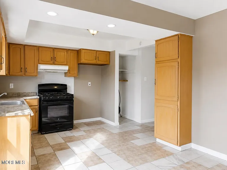 610A N Victoria Ave #1 — Photo 3