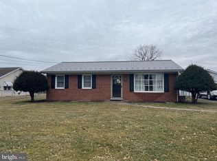 108 Hoke Dr, Chambersburg, PA 17202