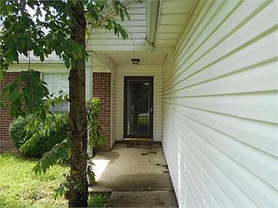 3rd image of 517 Green Valley Dr