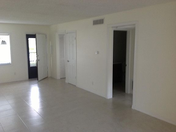 2nd image of 1845 S Highland Ave APT 2-6