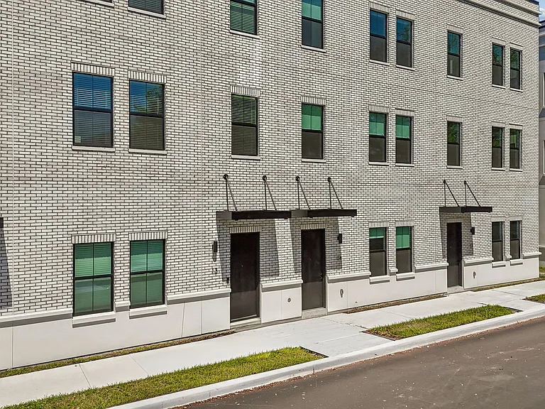 1218 E Kay St #14 — Photo 67