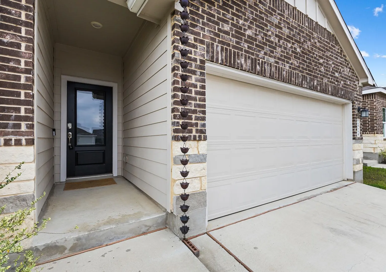 Move-In Ready in Voss Farms 2 Weeks FREE Rent + Fresh Interior Paint! — Photo 3