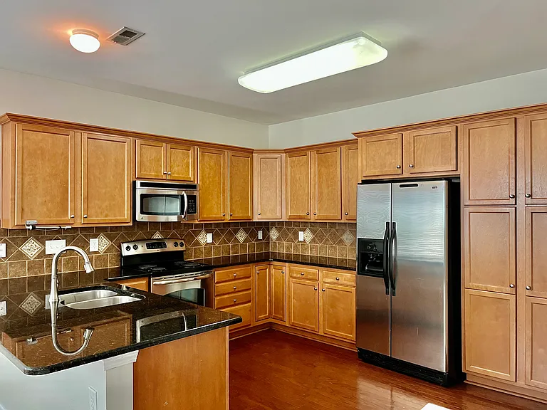 1109 Somers Dr — Photo 3