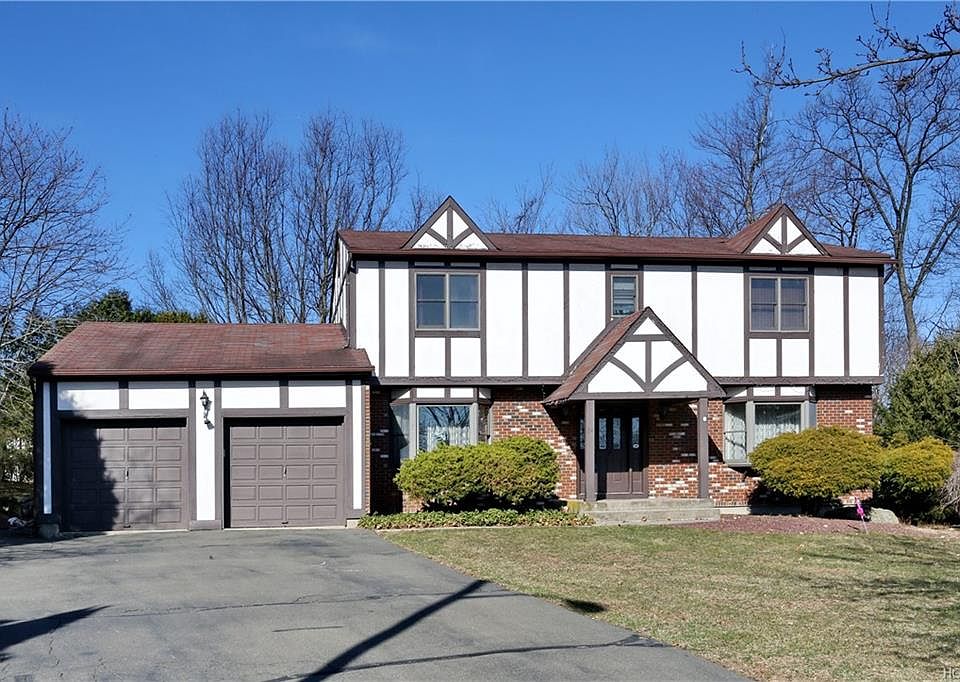 1st image of 14 Denoyelle Cir