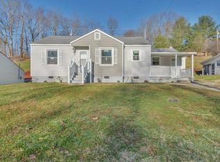 165 Taylor Ave, Elizabethton, TN 37643