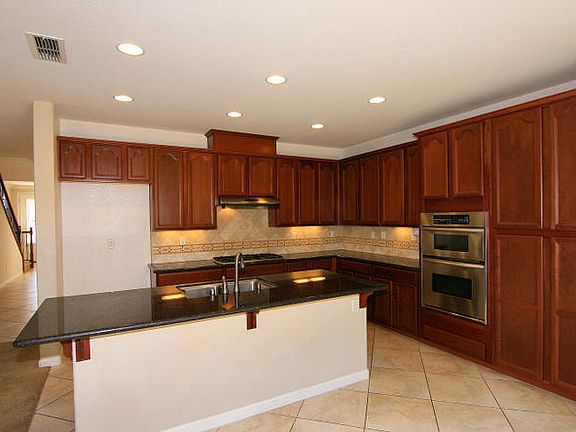 3rd image of 1650 Abilene Cir