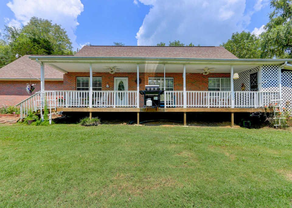 1st image of 1860 Alexander Dr