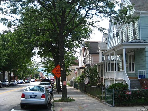 3rd image of 159 Beekman Ave