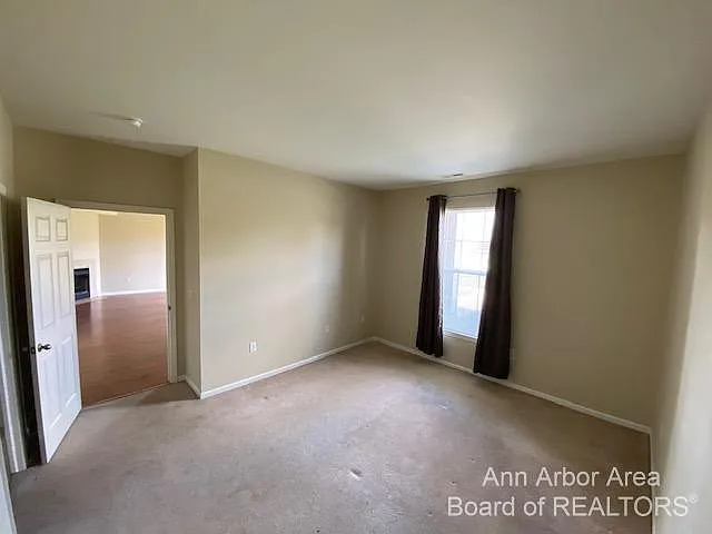 3254 Primrose Ln — Photo 8