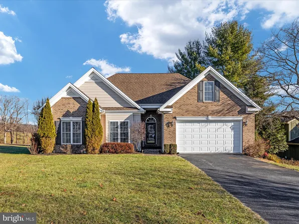 101 Putter Pl, Cross Junction, VA 22625