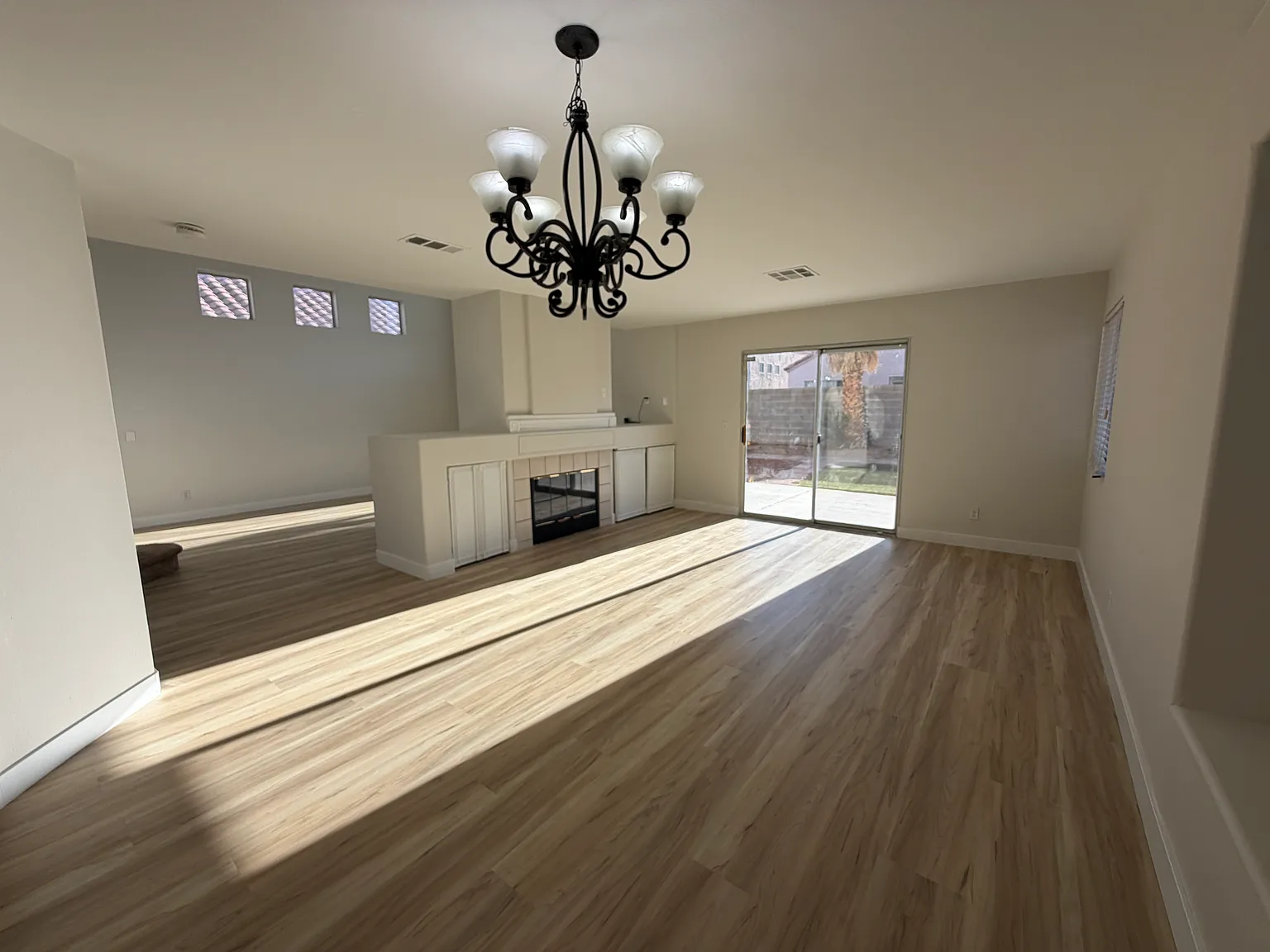 3 bed, 1564 sqft, $2,195 — Photo 1