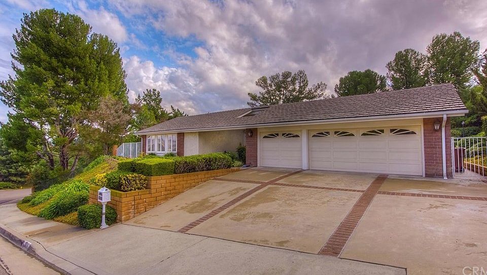 1st image of 5374 E Willowick Dr