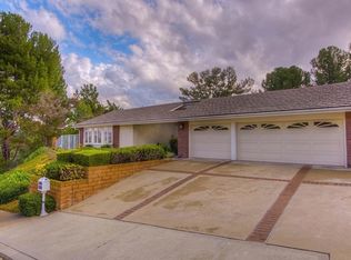 5374 E Willowick Dr, Anaheim, CA 92807
