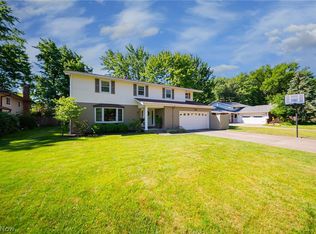 27631 Edgepark Blvd, North Olmsted, OH 44070