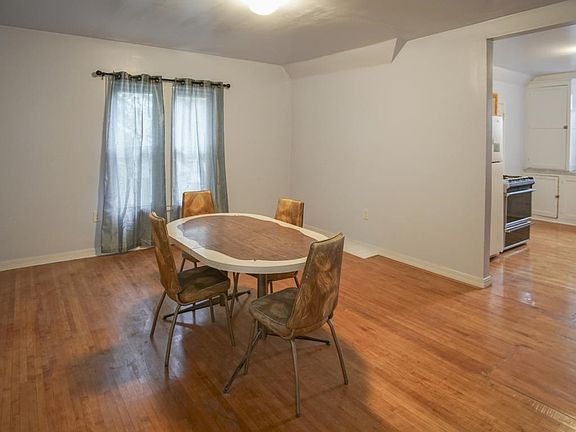 5th image of 3221 Marshall Ave