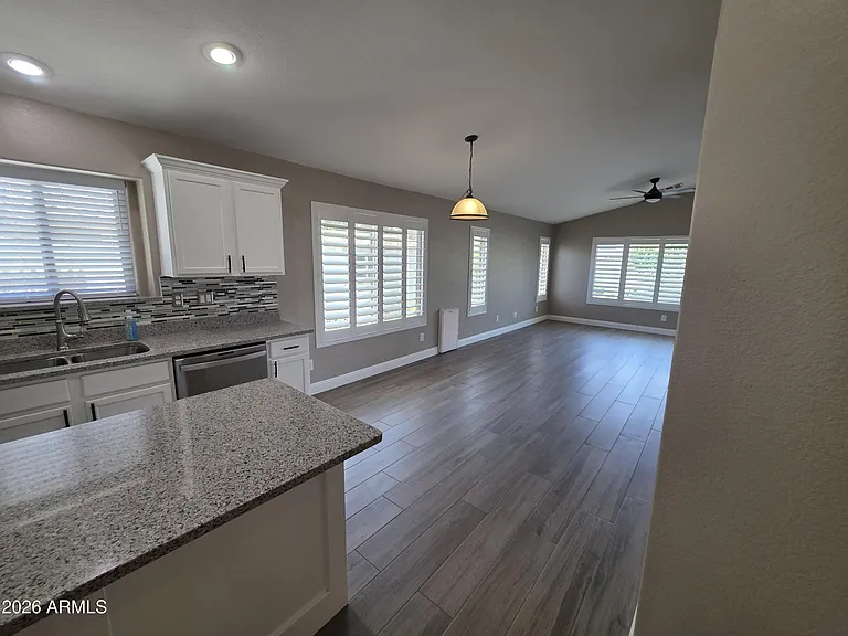 2442 E Nathan Way — Photo 27