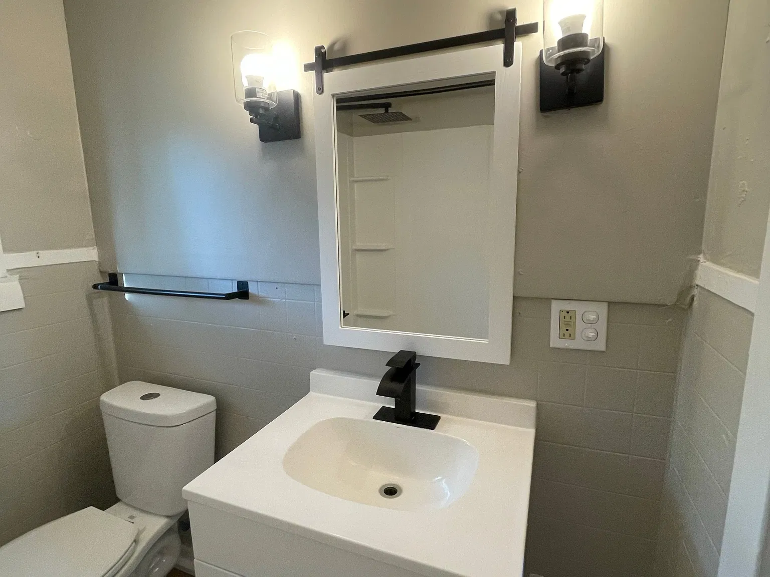 2 bed, 1.0 bath, 775 sqft, $999 — Photo 4