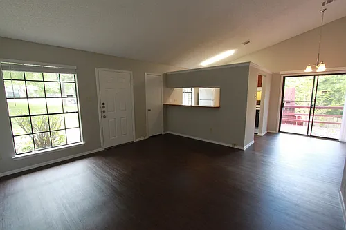 11603 Poplar Cv Photo 1