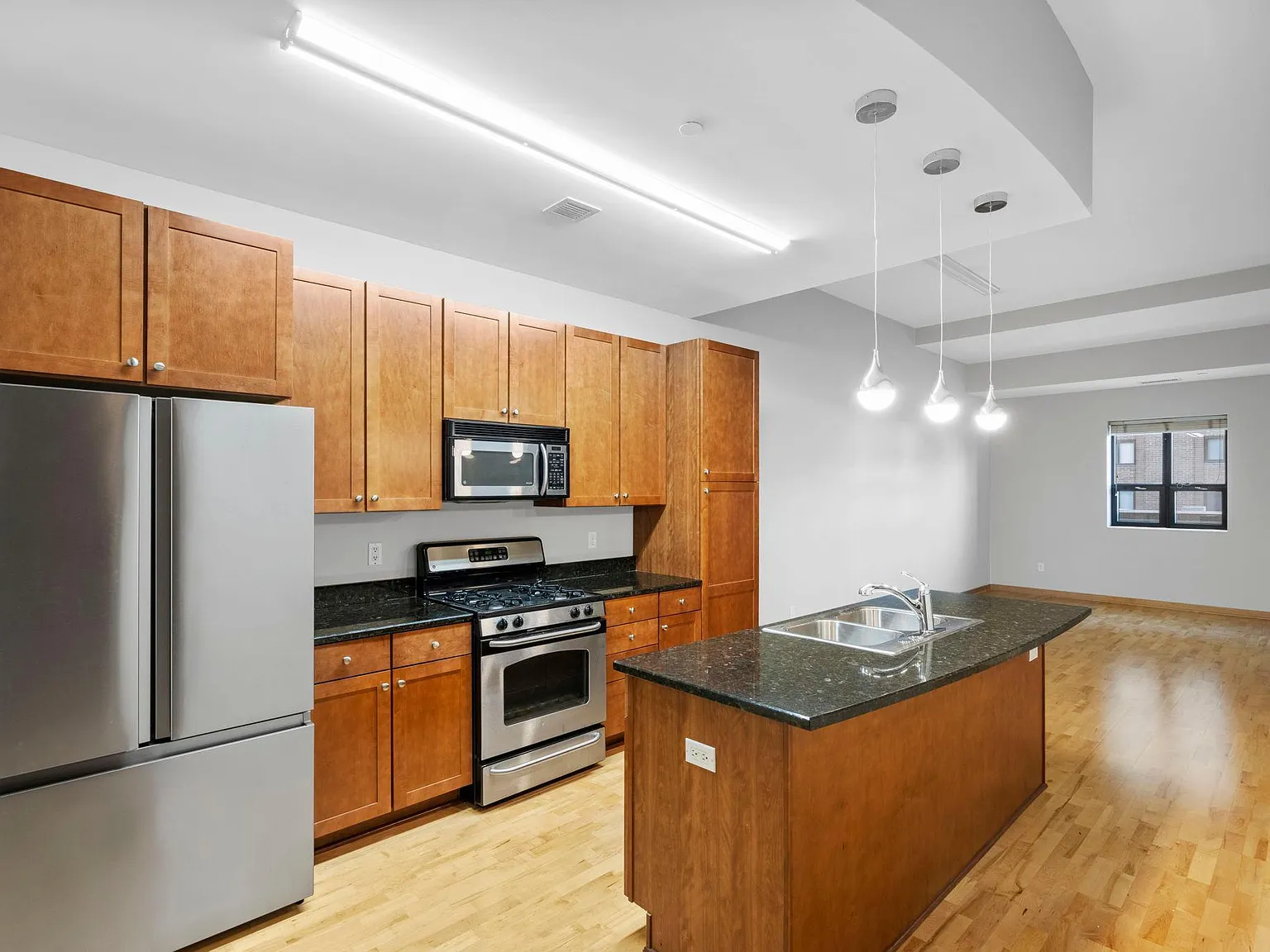 1 bed, 1.0 bath, 833 sqft, $1,850 — Photo 4