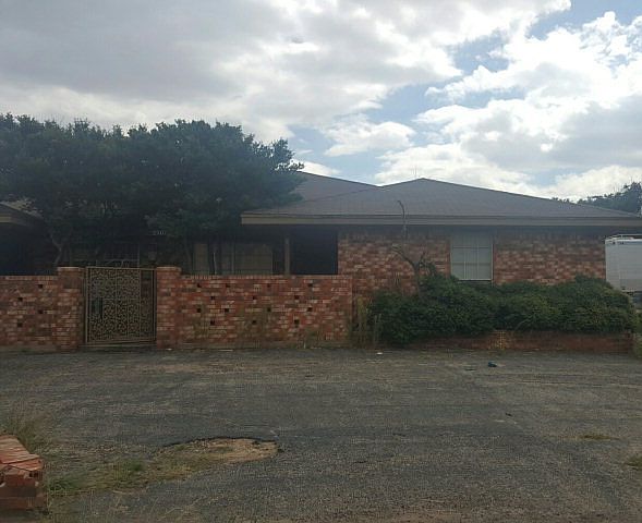 1st image of 2507 Haynes Dr APT B
