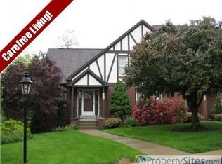 822 Kingsberry Cir, Pittsburgh, PA 15234