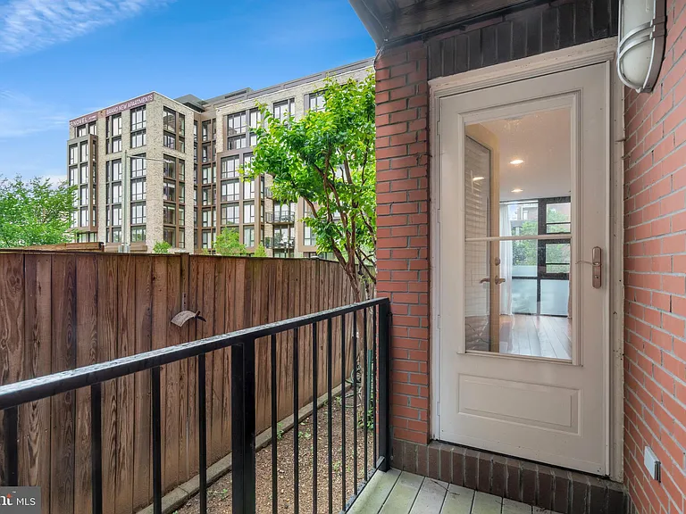 1354 Euclid St NW #202A — Photo 15