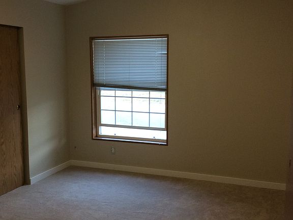 Second Bedroom cushy newer t