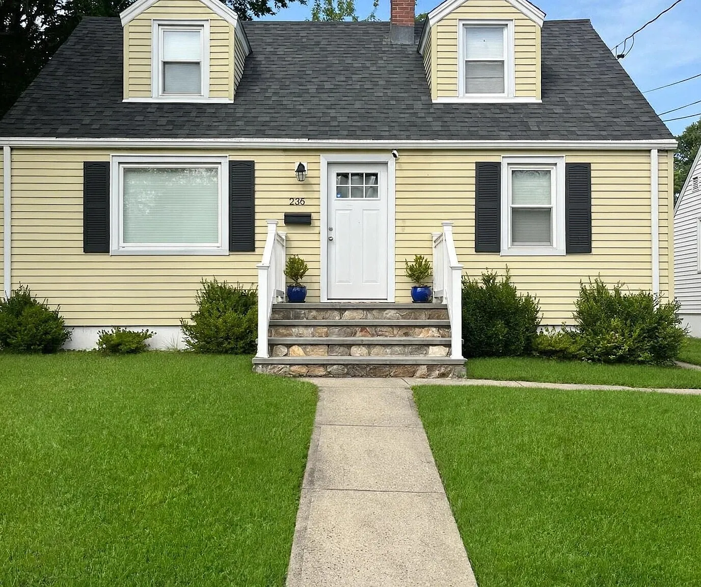 3 bed, 2.0 bath, 1267 sqft, $3,000 — Photo 1