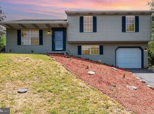 2048 Deer Path Rd, Harrisburg, PA 17110