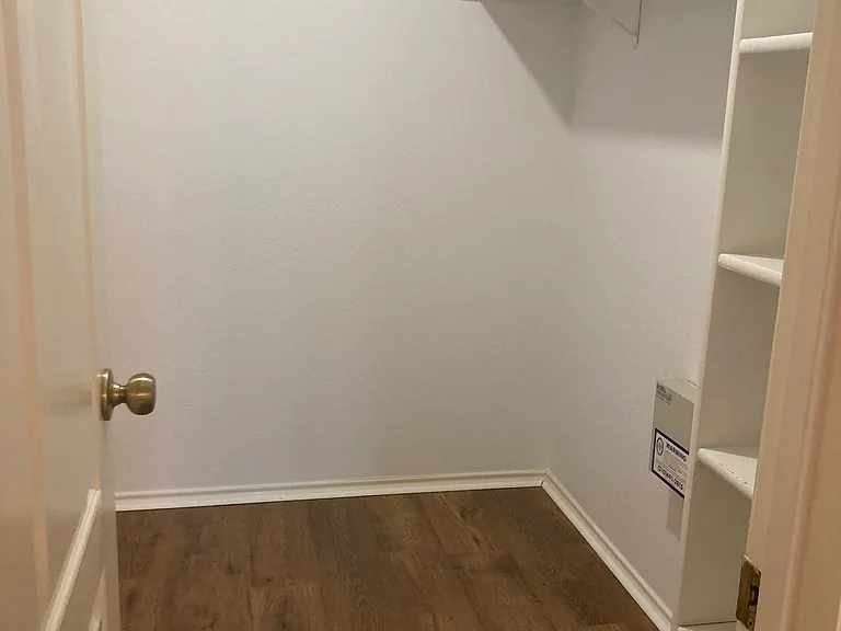 16215 Ike Ln — Photo 15